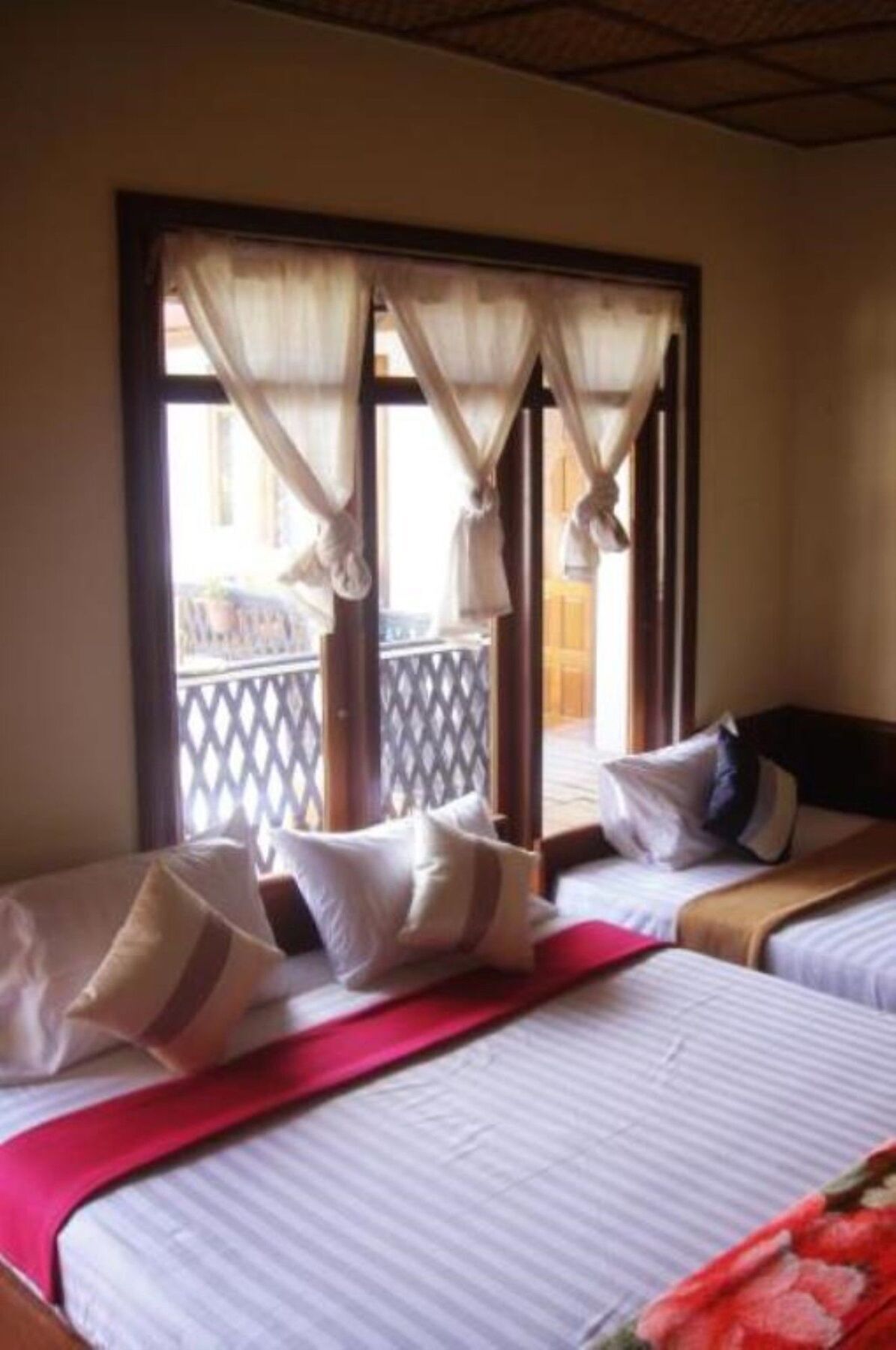 Three Seasons Inn & Spa Nyaung Shwe Extérieur photo