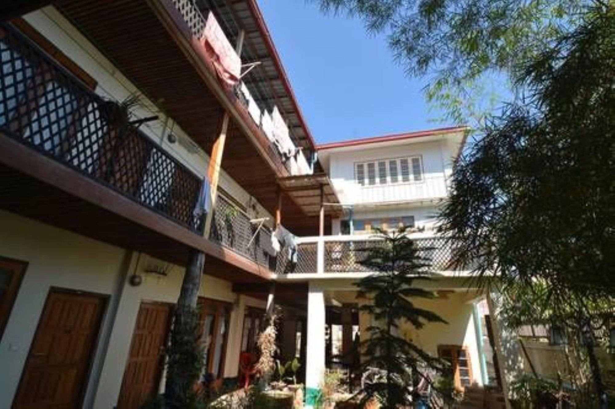 Three Seasons Inn & Spa Nyaung Shwe Extérieur photo