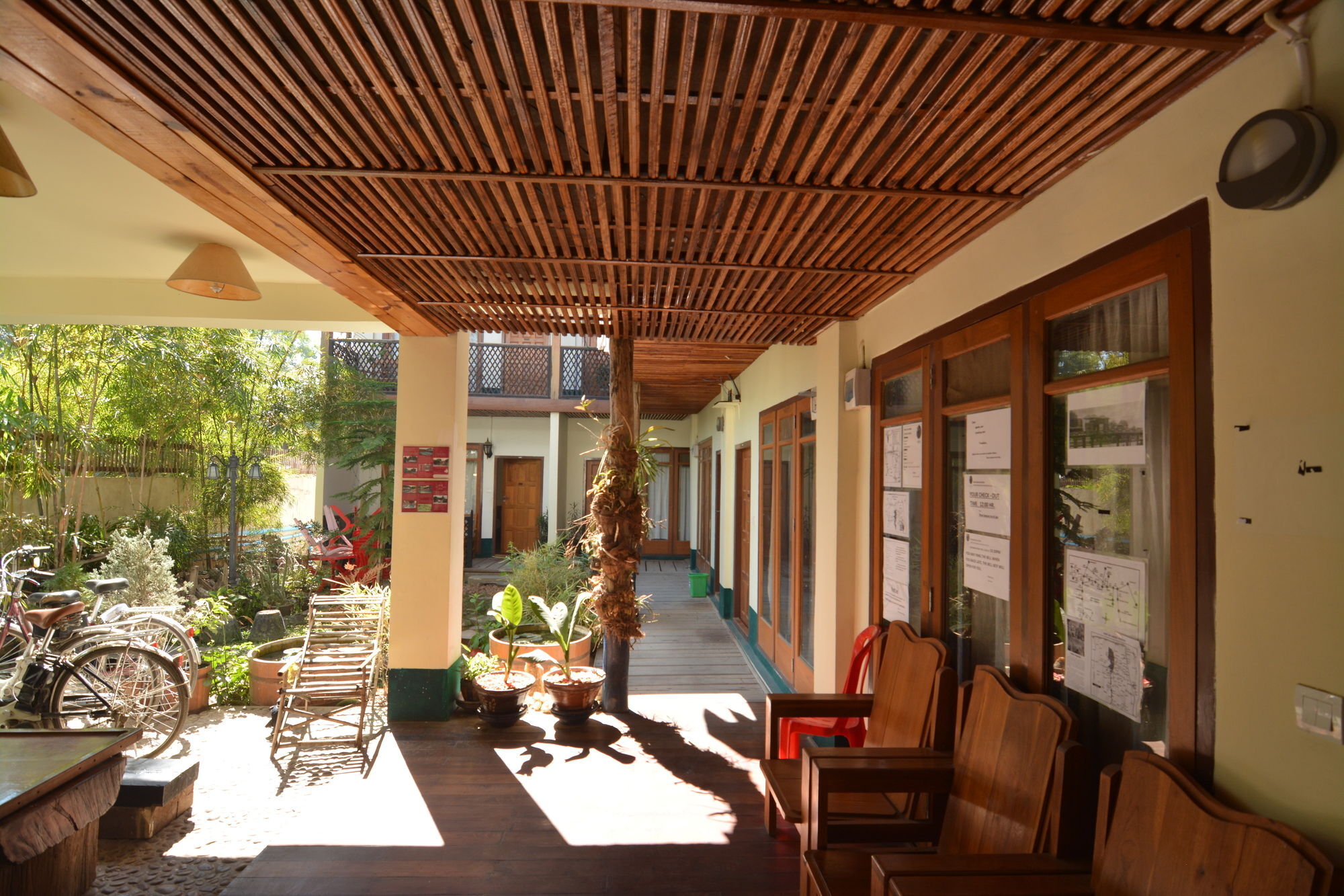 Three Seasons Inn & Spa Nyaung Shwe Extérieur photo
